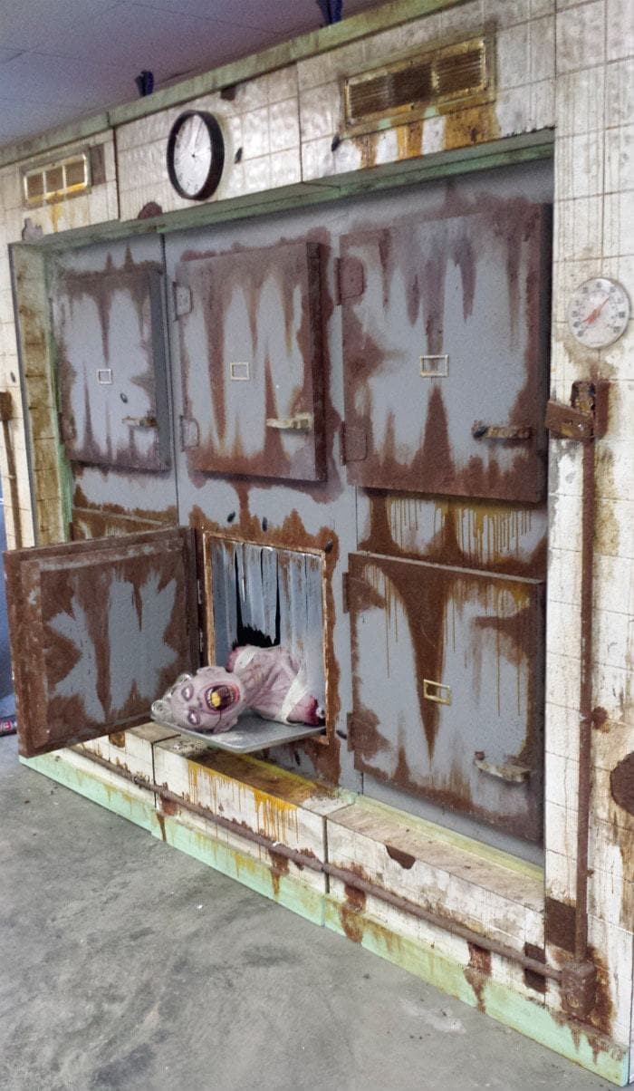 "Life-Like Morgue" Haunted House Decoration