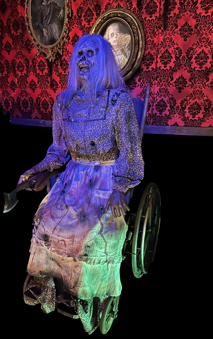 "Mother" Professional Halloween Animatronic