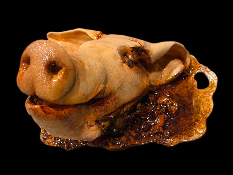 Pig on Tray Halloween Prop