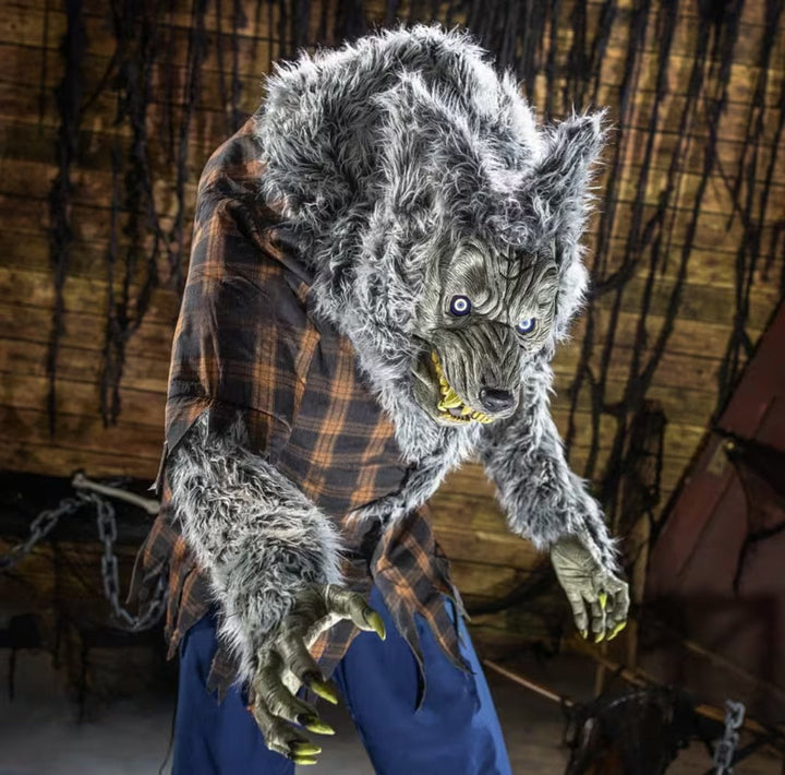 "7.5' Tall Hulking Werewolf" Halloween Animatronic Decoration