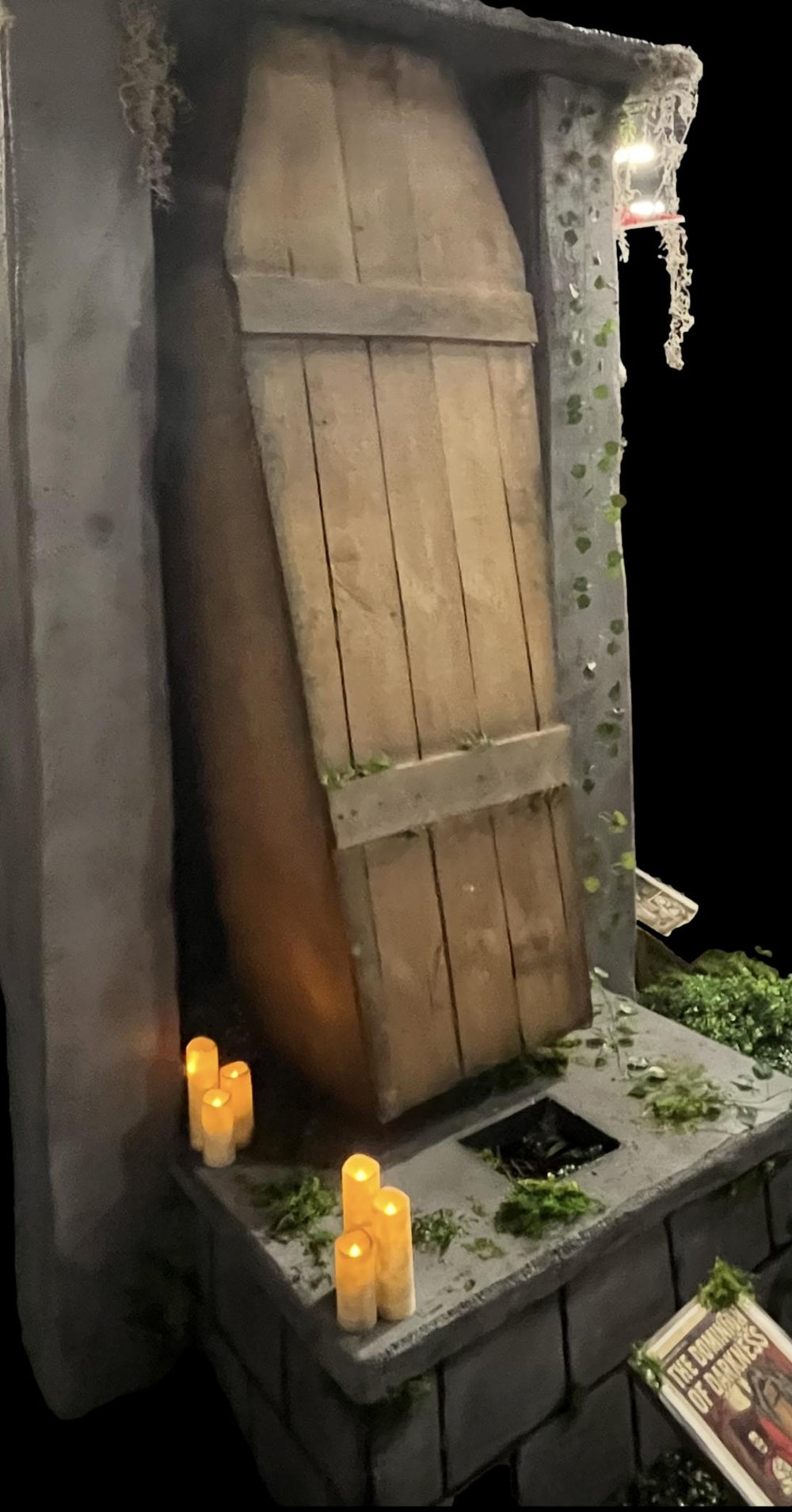 "Dominion of Darkness Vampire" Professional Halloween Animatronic