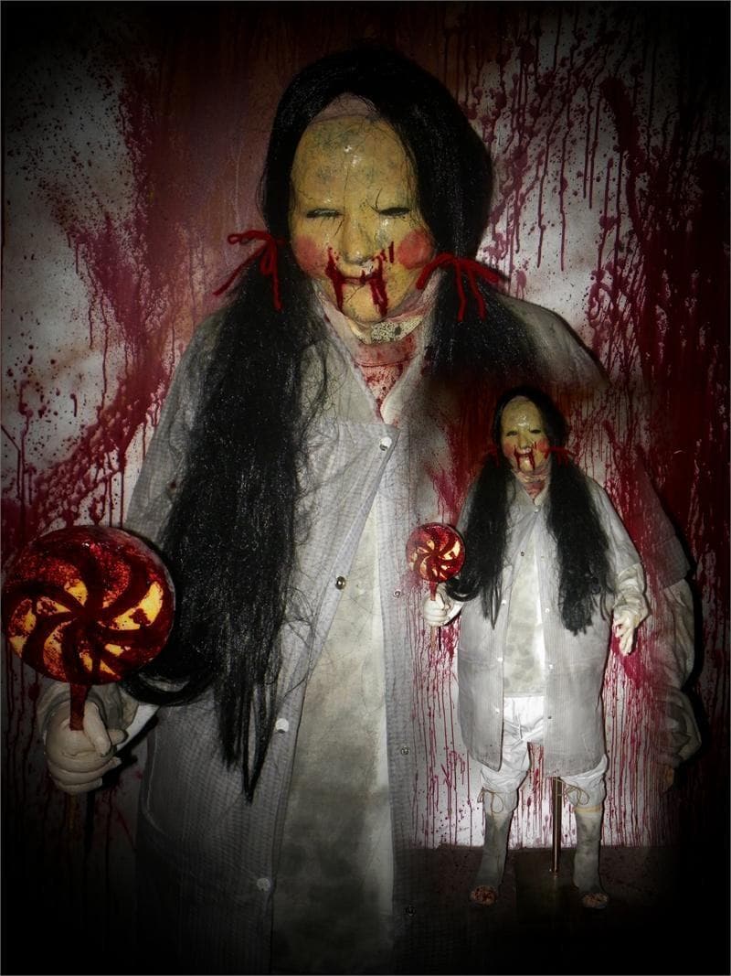 "Dolores Death" Bloody Halloween Prop