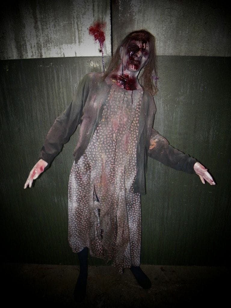 "Fear Flex - Brain Scatter Sandy" Flexible Zombie Halloween Prop