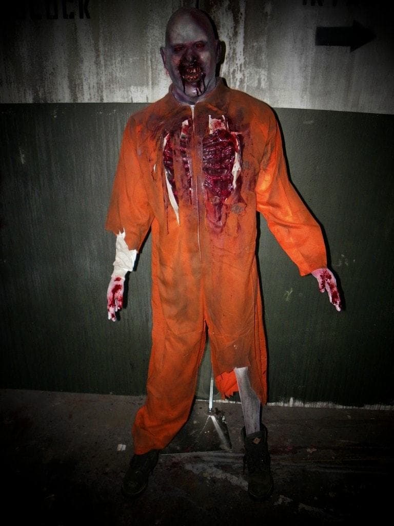 "Fear Flex - Convict Zombie" Flexible Zombie Halloween Prop