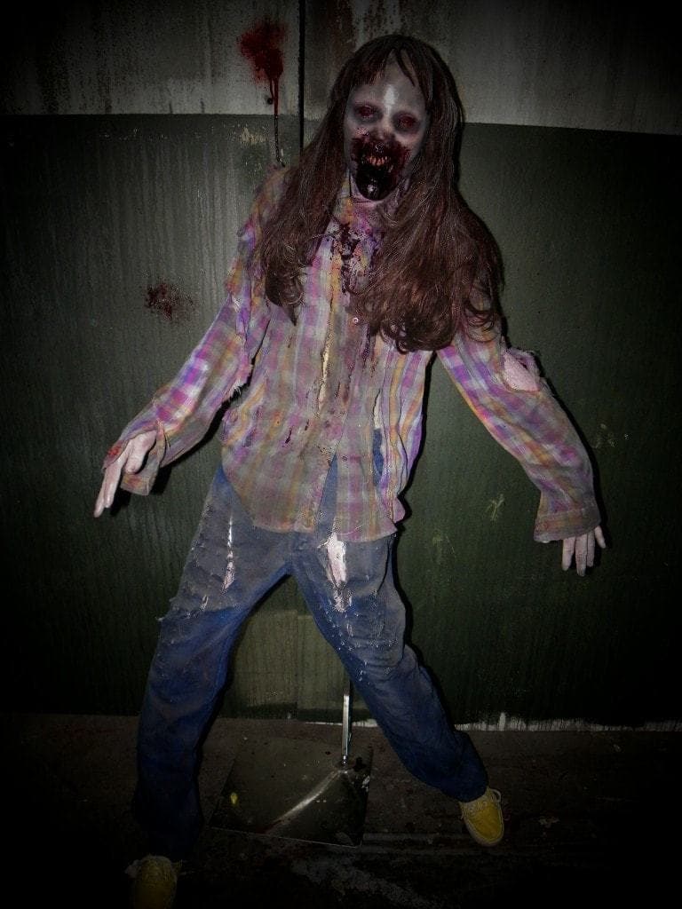 "Fear Flex - Female Ferocious" Flexible Zombie Halloween Prop