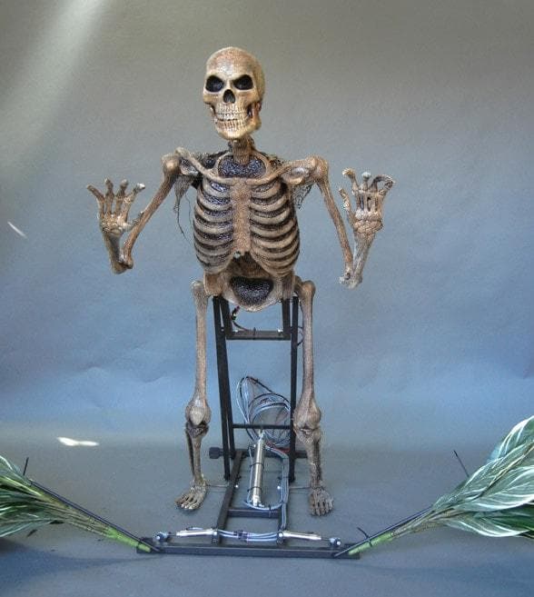 "The Bushwacker" Skeleton Halloween Animatronic