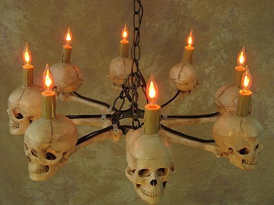 "Wagon Wheel Skull Chandelier" Haunted House Lighting